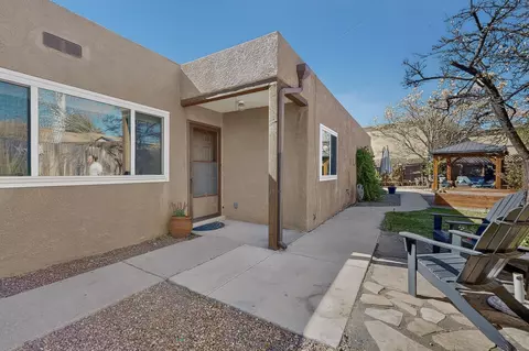 2855 Clark Ct, Santa Fe, NM 87507