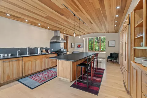 1684 Upper Canyon Rd, Santa Fe, NM 87501