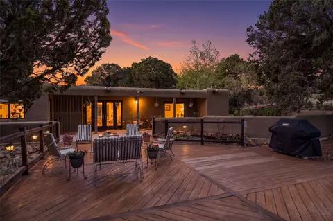 7 Cibola Circle Cir, Santa Fe, NM 87505