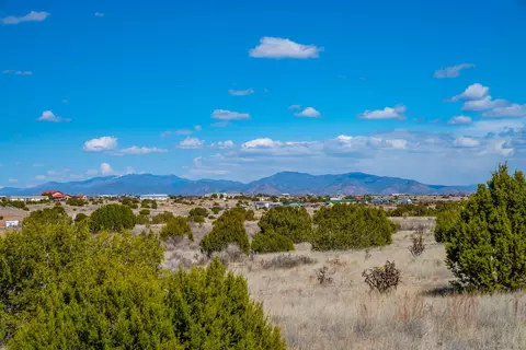 63 Crazy Rabbit, Santa Fe, NM 87508