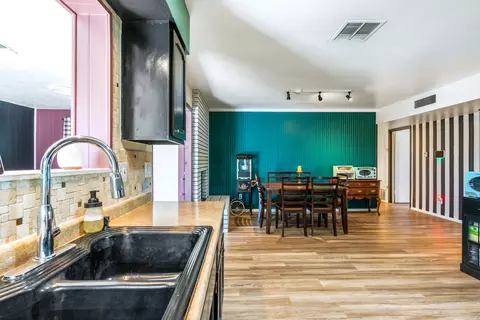 613 Jane St NE, Albuquerque, NM 87123