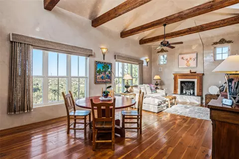 19 Paseo Nopal # B, Santa Fe, NM 87507