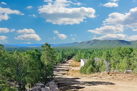 92 Avenida Mercedes, Pecos, NM 87552