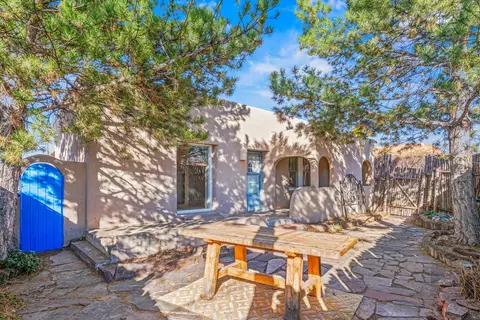 625 Don Felix St #A, Santa Fe, NM 87501