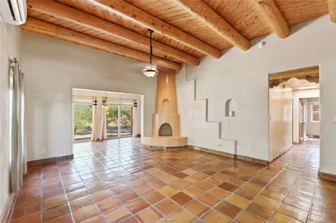 2853 Pueblo Jacona, Santa Fe, NM 87507