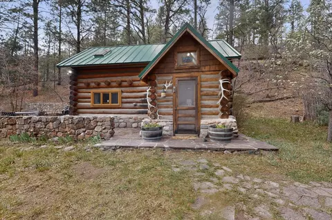 1 Mcferrin Taylor Rd, Pecos, NM 87552