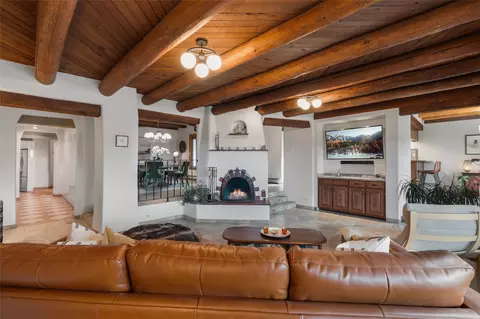 1396 Hyde Park Rd, Santa Fe, NM 87501
