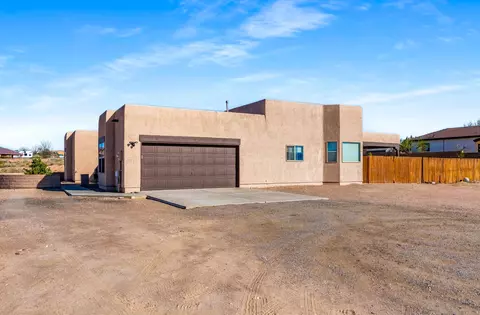 200 Aldaba Cir NE, Rio Rancho, NM 87124