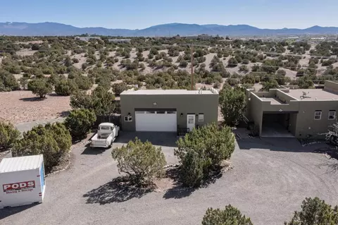 4671 San Ysidro, Santa Fe, NM 87507