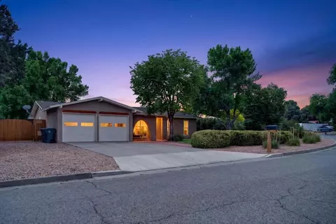 539 Todd, White Rock, NM 87547