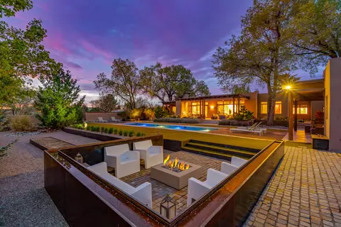 974 Old Santa Fe Trl, Santa Fe, NM 87505