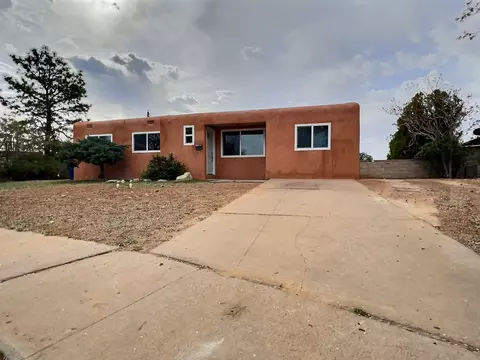 3000 Calle Quieta, Santa Fe, NM 87507