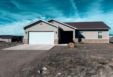 15 Mountain View Ln, Edgewood, NM 87015