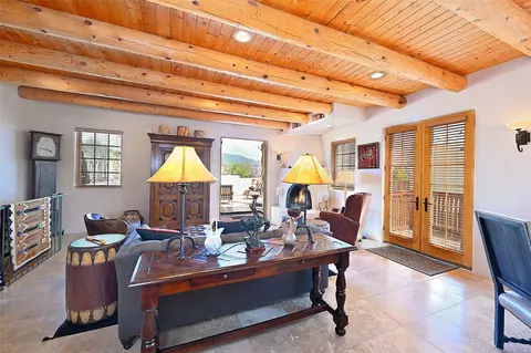 501 Rio Grande Ave #J-4, Santa Fe, NM 87501