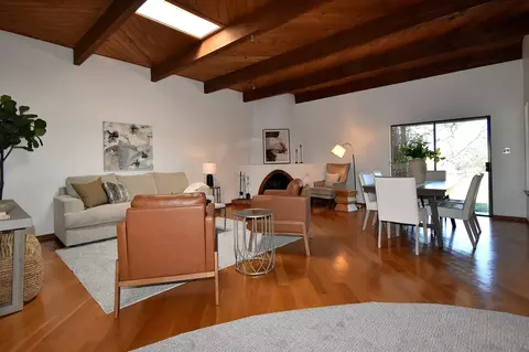 679 Callecita Jicarilla, Santa Fe, NM 87505