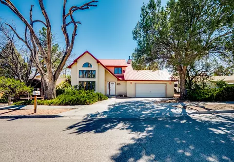 459 Ridgecrest Ave, White Rock, NM 87547