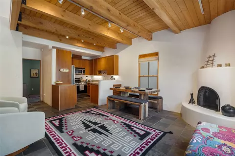 655 Bishops Lodge Rd #B, Santa Fe, NM 87501