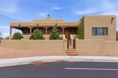 32 Calle Lemita, Santa Fe, NM 87507