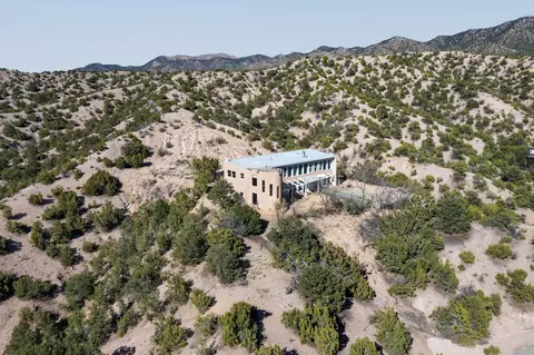 25 A Camino Chupadero, Santa Fe, NM 87506