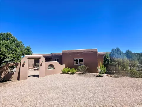 53 Vallecito Rd, Santa Fe, NM 87506