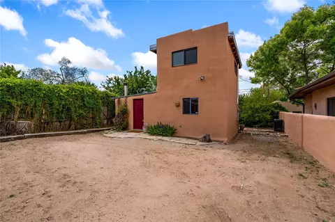 321 12 W Houghton St, Santa Fe, NM 87505