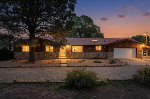 52 Abrevadero Rd, Pena Blanca, NM 87041