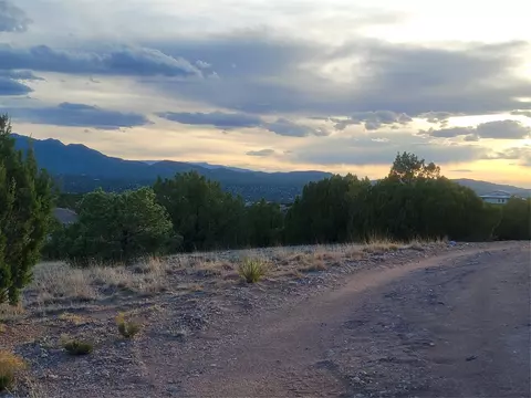 218 Horny Toad Rd, Santa Fe, NM 87010