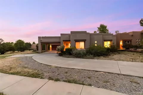 1 Softwynd Dr, Santa Fe, NM 87508