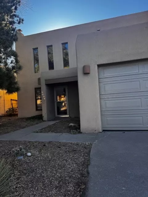 2931 Viaje Pavo Real, Santa Fe, NM 87505