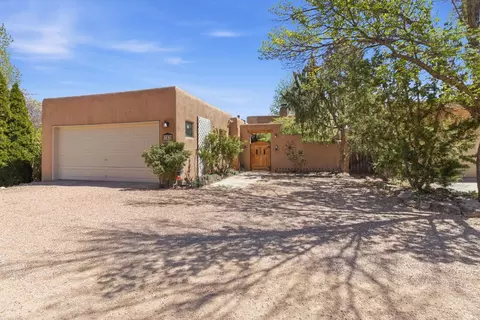 747 Manhattan, Santa Fe, NM 87501
