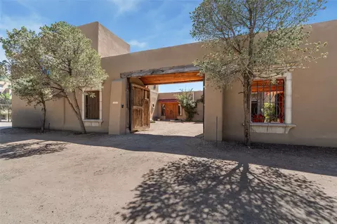 637 Alto St #A, Santa Fe, NM 87501