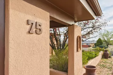 75 Mesa Verde, White Rock, NM 87547