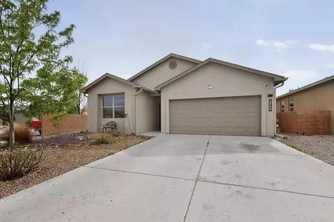 2700 Rio Del Norte, Santa Fe, NM 87507