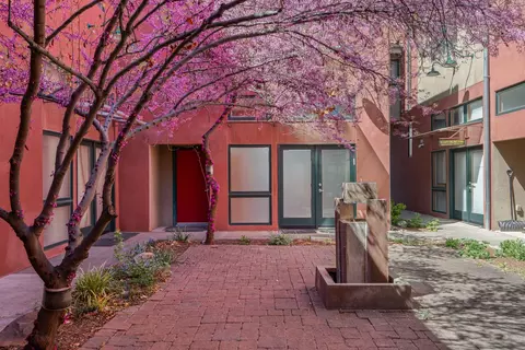 1190 Harrison Rd #4, Santa Fe, NM 87507