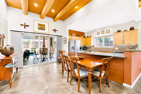 1522 Calle Redondo, Santa Fe, NM 87505