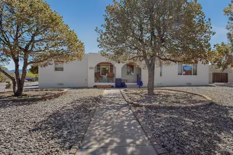 2501 Avenida De Isidro, Santa Fe, NM 87501