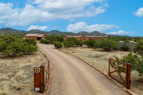 86 Droege Rd, Santa Fe, NM 87508