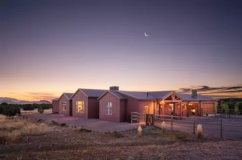 86 Droege Rd, Santa Fe, NM 87508