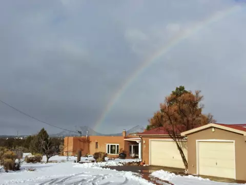 3 Ab Apache Rd, Santa Fe, NM 87508
