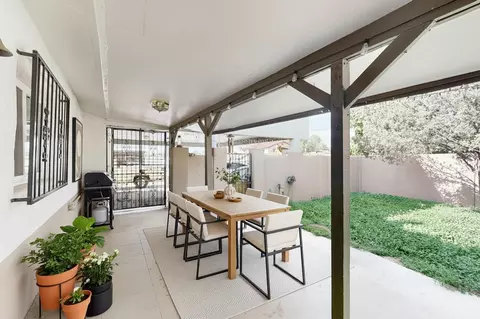 2374 Camino Meliton, Santa Fe, NM 87507