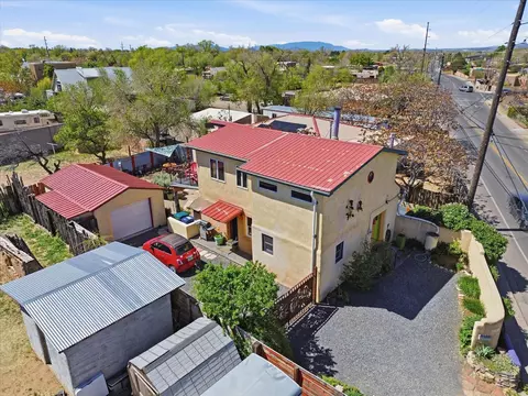 1204 Agua Fria St, Santa Fe, NM 87501