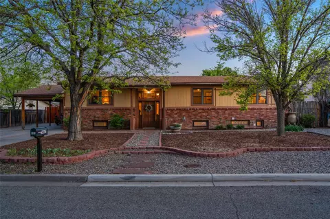 467 Pruitt Ave, White Rock, NM 87547