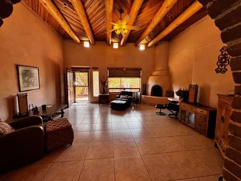 7 Azulejo Ct W, Santa Fe, NM 87508
