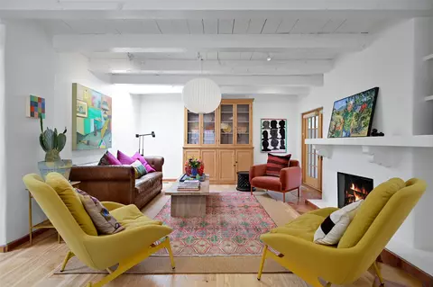 957 Los Lovatos Rd, Santa Fe, NM 87501