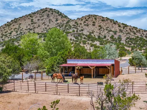 171 Silver Hls, Santa Fe, NM 87508