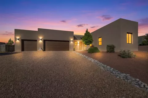 6 Via Summa, Santa Fe, NM 87507