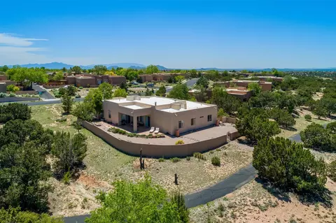 79 E Chili Line Rd, Santa Fe, NM 87508