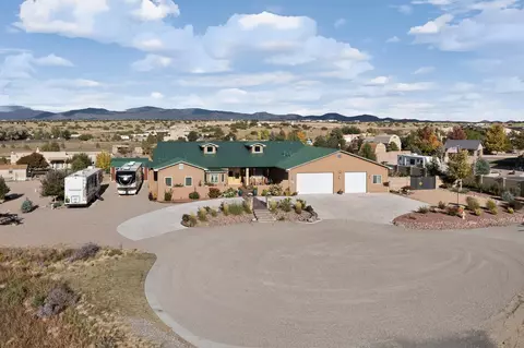 15 W Serena Ln, Santa Fe, NM 87508