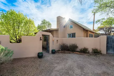520 Gonzales Rd, Santa Fe, NM 87501