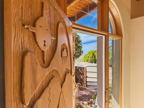 1331 Sierra Azul #B, Santa Fe, NM 87507